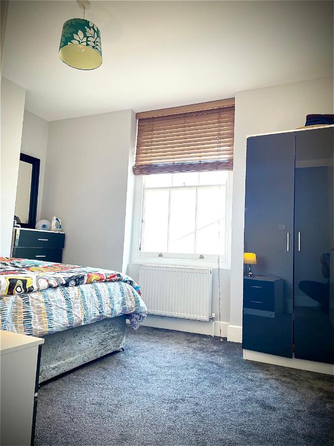 Camden Guest House Double Bedroom With Super Large King Bed London Luaran gambar